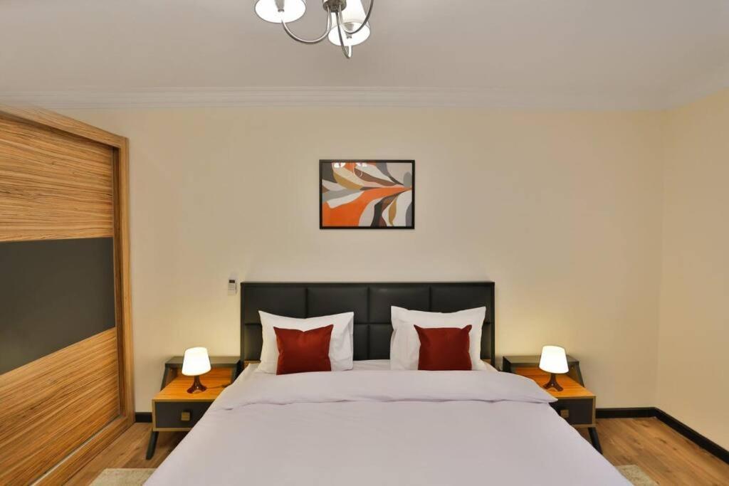 Parkside Boutique 3 Bbr Serviced Apartment - Ocean Blue - Near Airport 카이로 외부 사진
